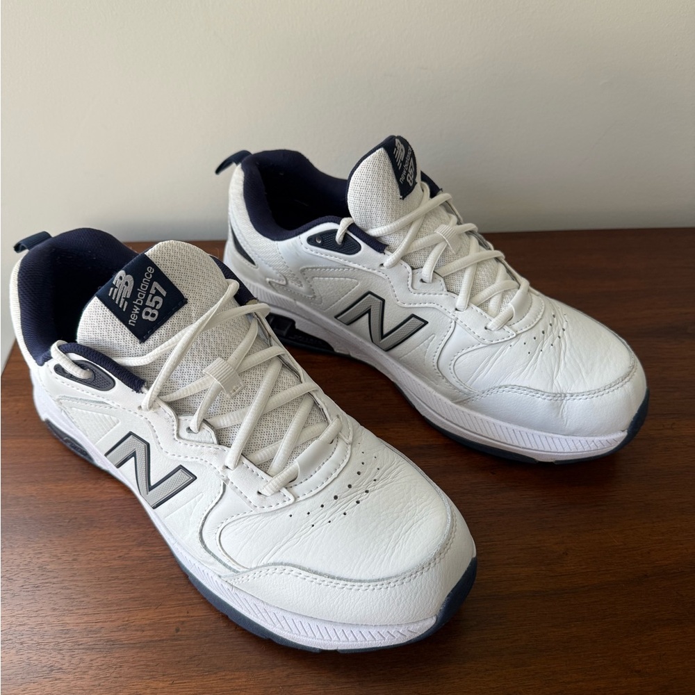 New Balance 857